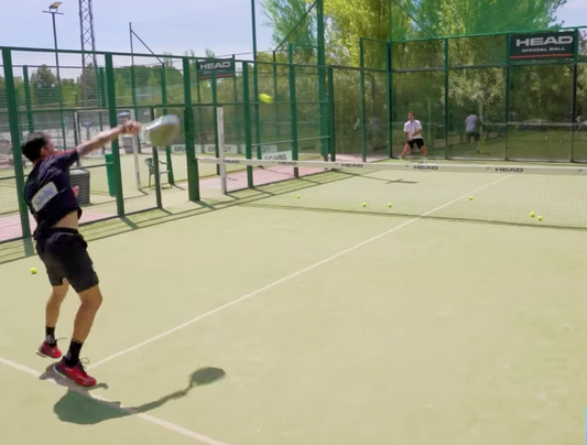 Sanyo's superbly smooth Vibora !   - courtesy Pablo at the 4Set Padel